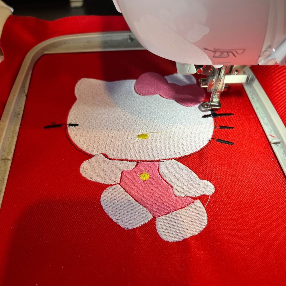 Hello Kitty Red Kids Apron - Picture 5 of 7